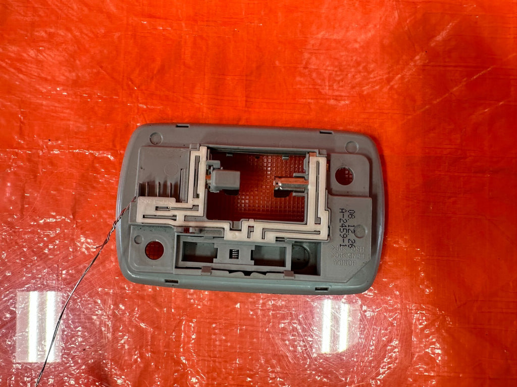 06 08 HONDA CIVIC EX   REAR   DOME MAP READING LIGHT LAMP   GRAY   OEM 2708