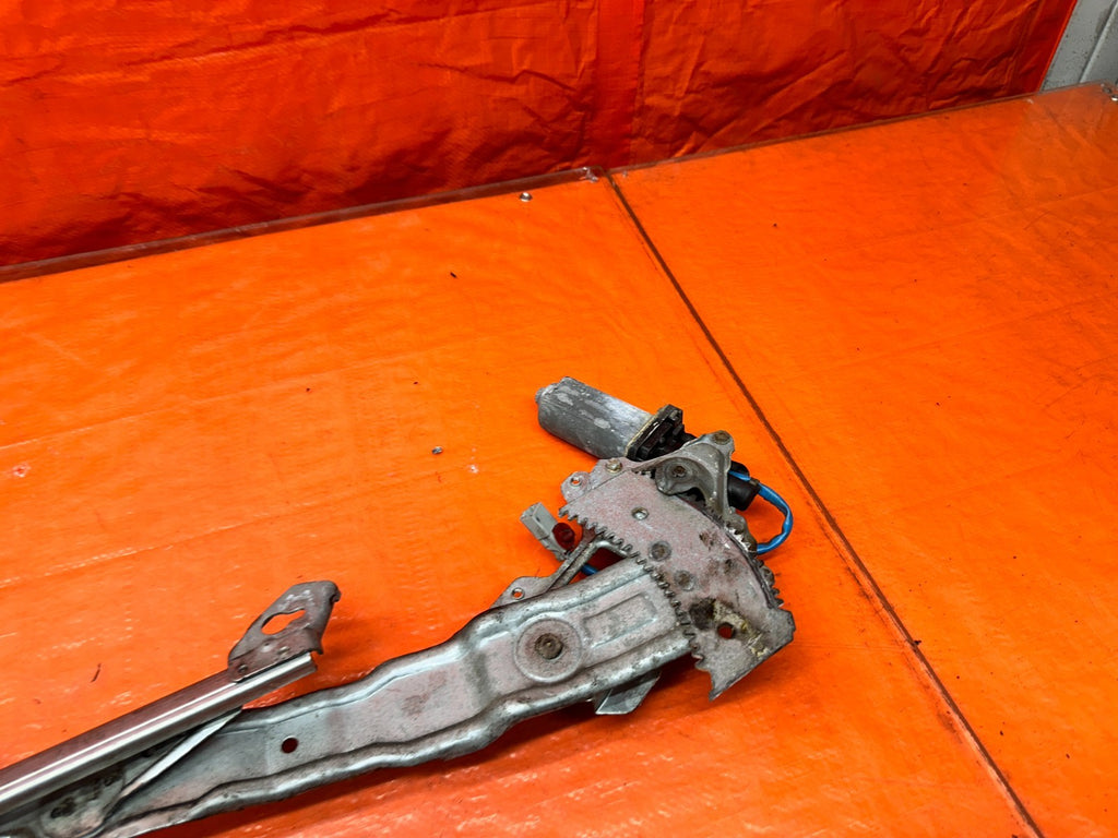 94-01 ACURA INTEGRA 4D RIGHT REAR PASSENGER WINDOW REGULATOR & MOTOR OEM #34120