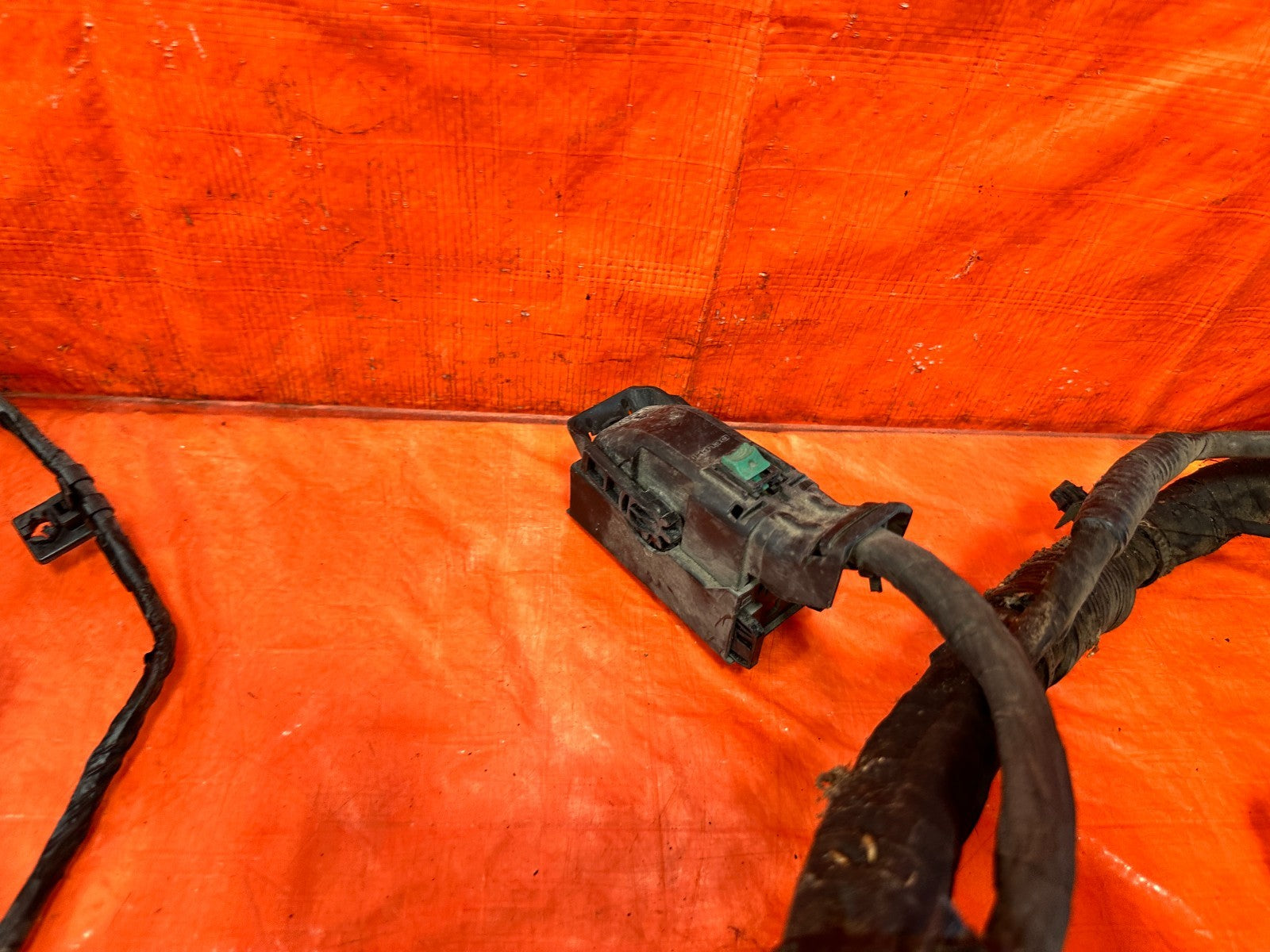 2013 13  HYUNDAI GENESIS COUPE TRACK ENGINE BAY UNDER THE HOOD HARNESS FUSE BOX9