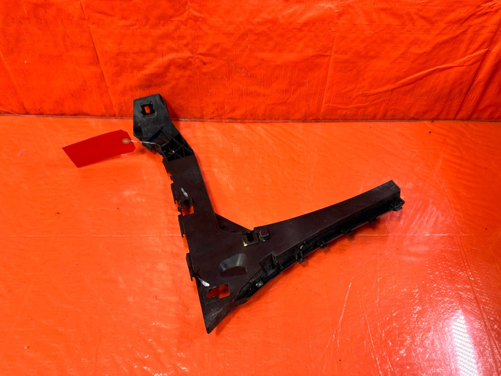 10 16 HYUNDAI GENESIS COUPE   RIGHT REAR   BUMPER BRACKET CLIP RETAINER OEM #3027