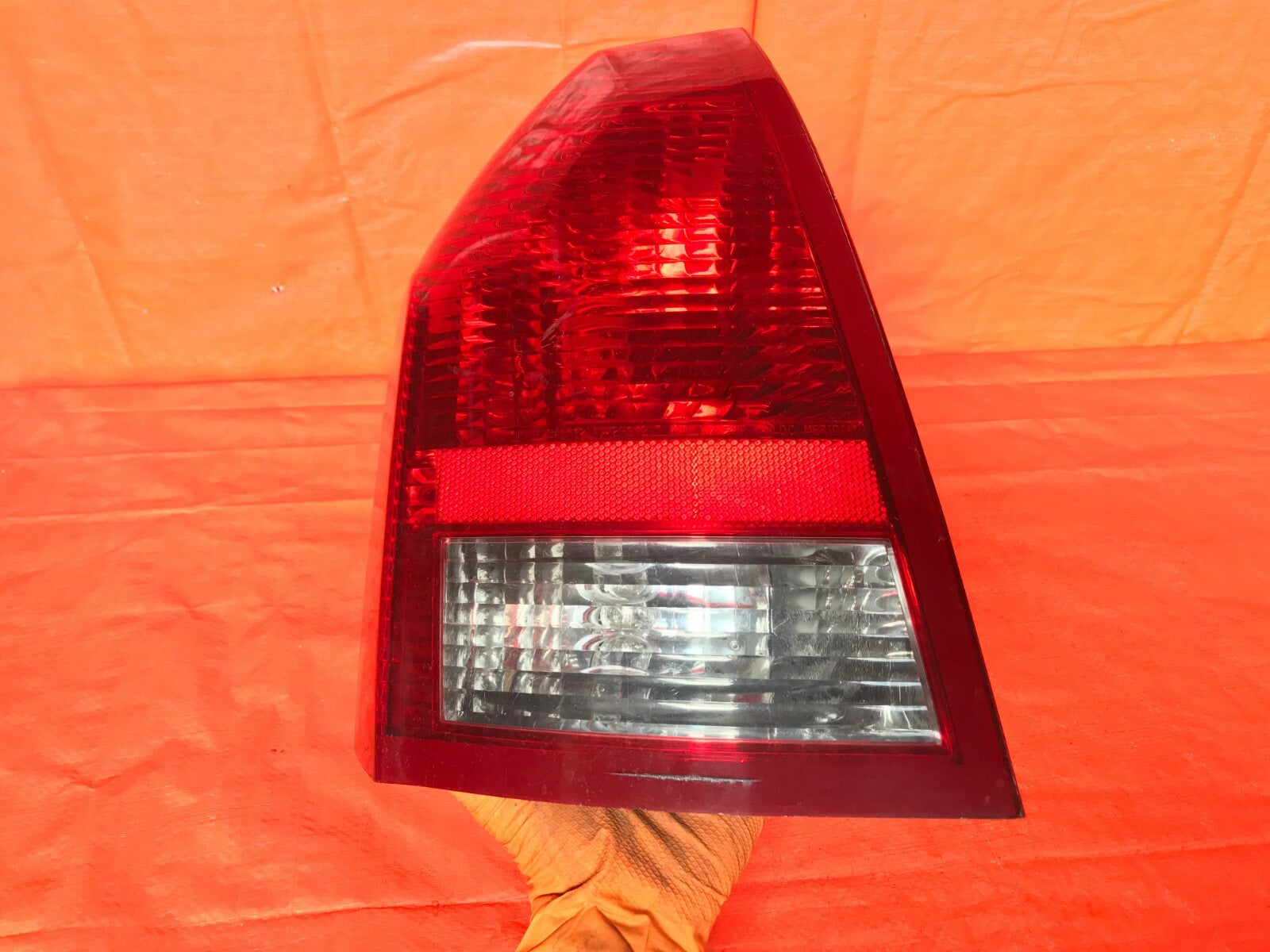 OEM 2005 2006 2007 CHRYSLER 300   BASE MODEL   TAIL LIGHT LAMP 05 06 070