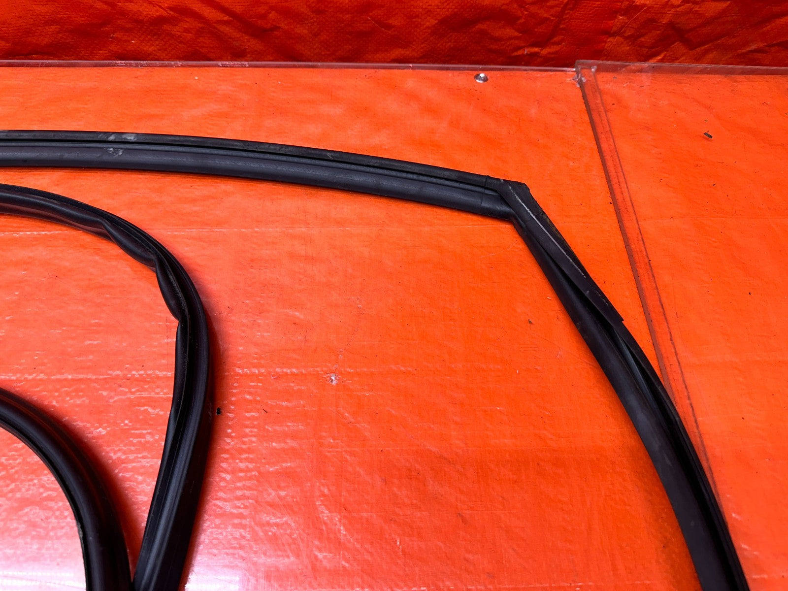 97 01 HONDA PRELUDE 2.2L PASSENGER RIGHT FRONT DOOR WEATHER STRIP SEAL OEM #3357