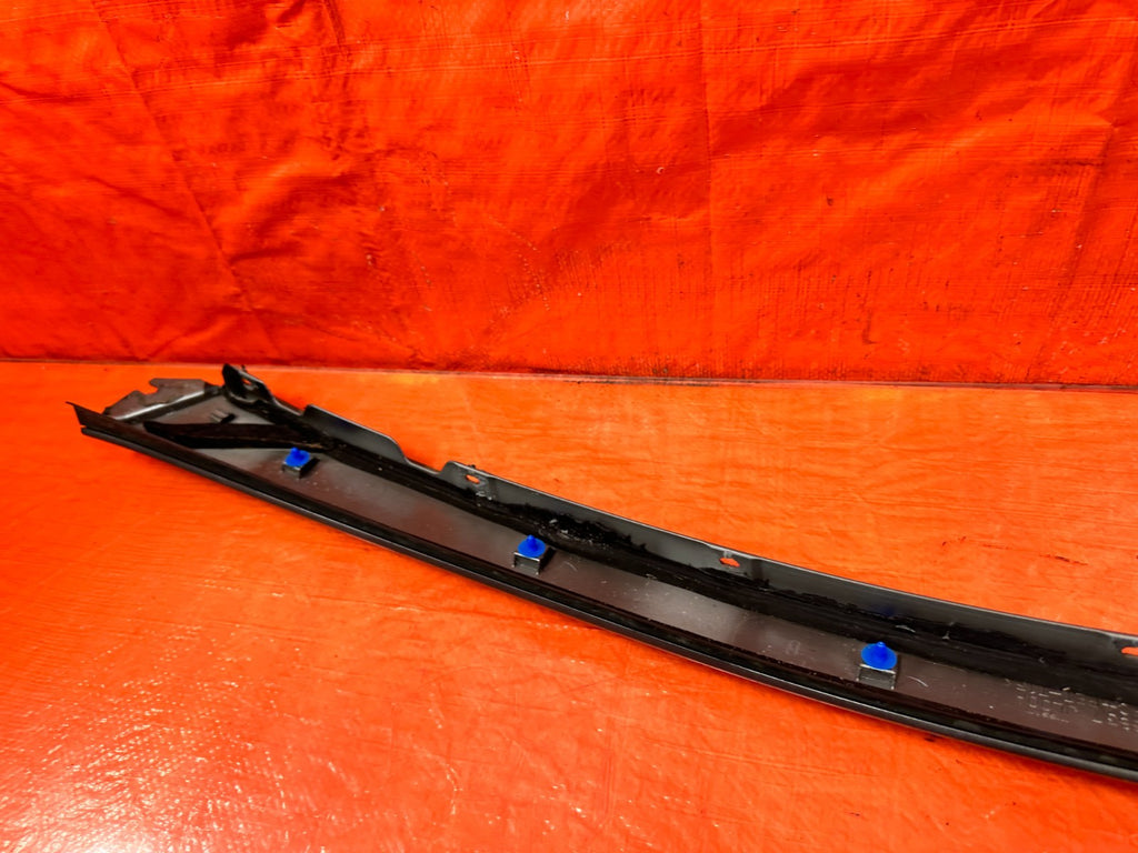 08 15 INFINITI G37 & Q60 COUPE   EXTERIOR A PILLAR MOLDING TRIM   LEFT SIDE OEM17