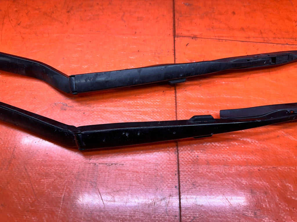 03-08 NISSAN 350Z FRONT WINDSHIELD WIPER ARMS PAIR DRIVER PASSENGER OEM #3465