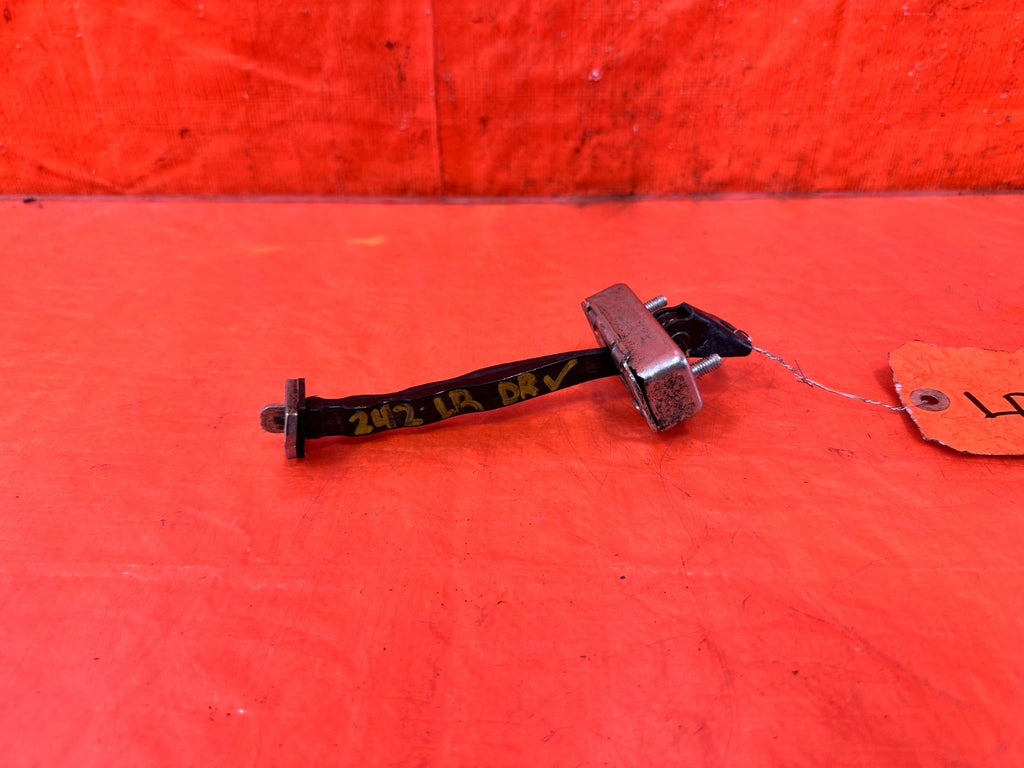 14 20 INFINITI Q50 LEFT OR RIGHT FRONT DOOR CHECKER HINGE ARM STOPPER OEM #242 11