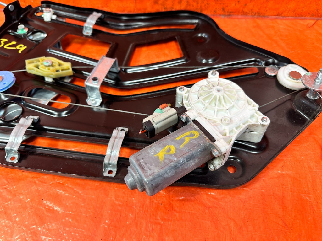 2009 2015 INFINITI Q60 G37 CONVERTIBLE RIGHT REAR WINDOW REGULATOR MOTOR #3292