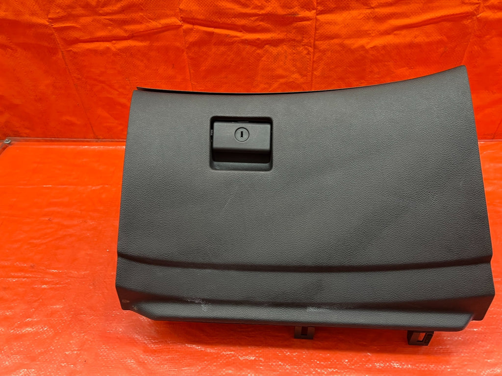08 15 INFINITI G37 & Q60   2D COUPE   GLOVE BOX DASH BOARD TRIM PANEL   OEM #1697