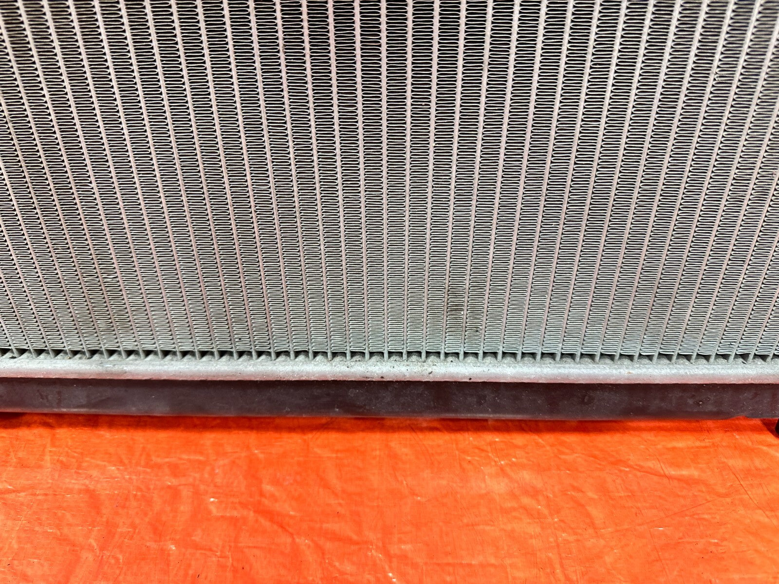 94 01 ACURA INTEGRA   AUTOMATIC MODEL   RADIATOR W/ HOSES AND RESERVOIR   OEM 8113