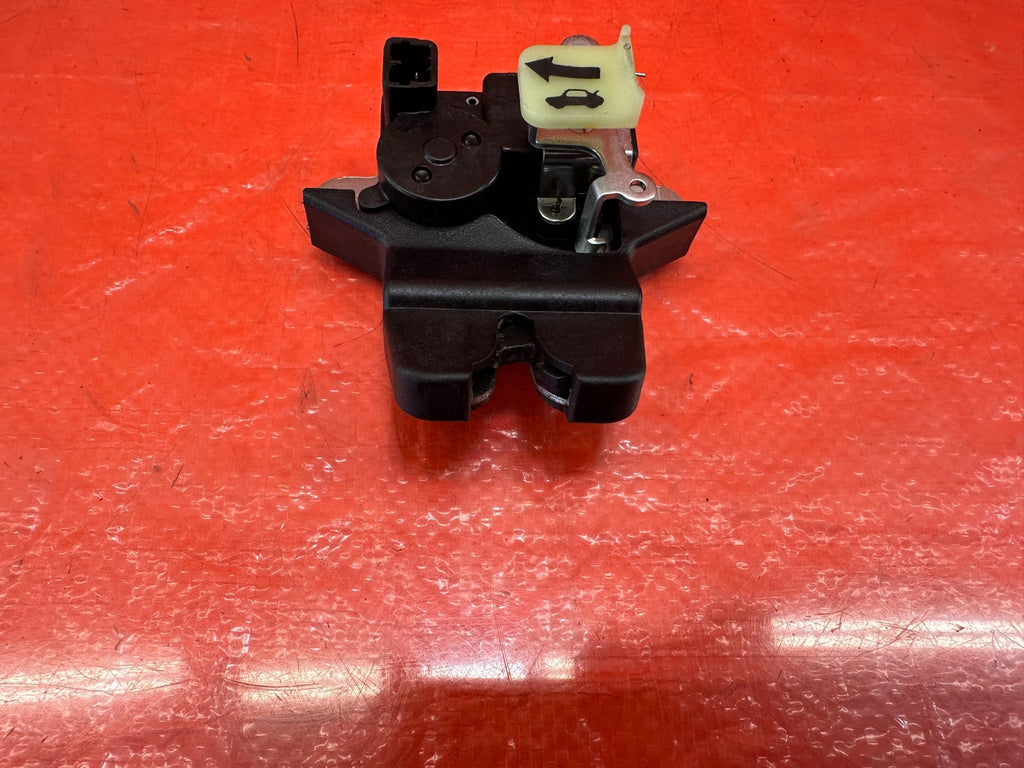 10 16 HYUNDAI GENESIS COUPE   TRUNK RELEASE LOCK LATCH ACTUATOR   OEM #2194