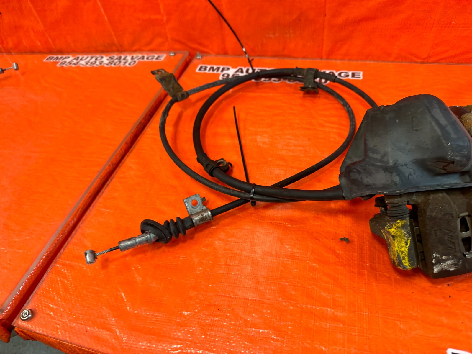 92 01 HONDA PRELUDE   BRAKE CALIPER   DRIVER LEFT REAR SIDE   OEM FACTORY #2527