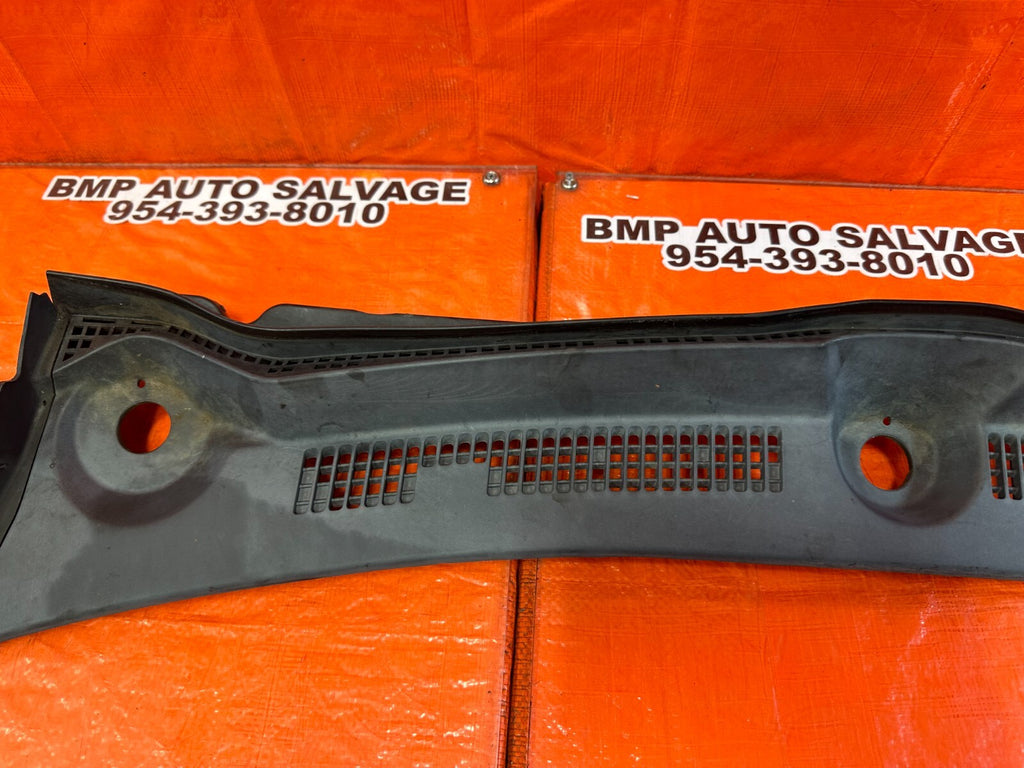 02 05 HONDA CIVIC SI EP3 HATCH   WIPER COWL TRIM   DRIVER LEFT SIDE OEM #2585