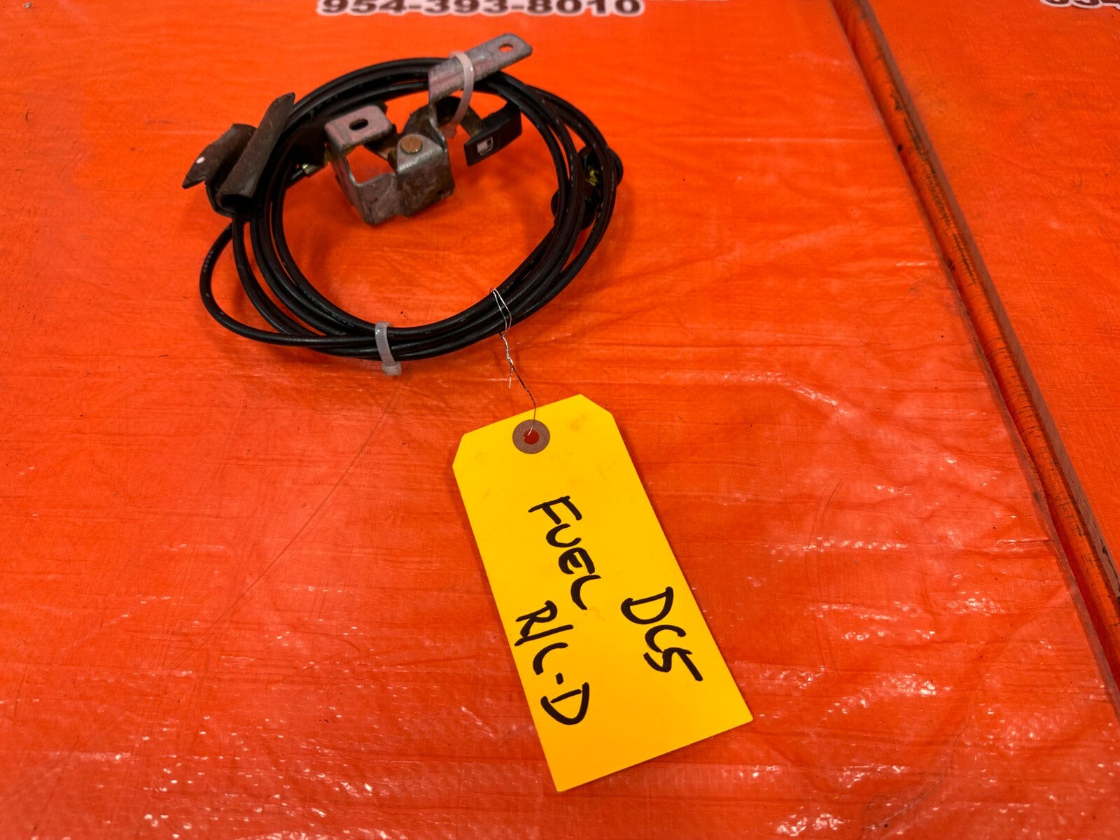 02 06 ACURA RSX BASE & TYPE S   GAS FUEL LID RELEASE CABLE   OEM #DC5 15