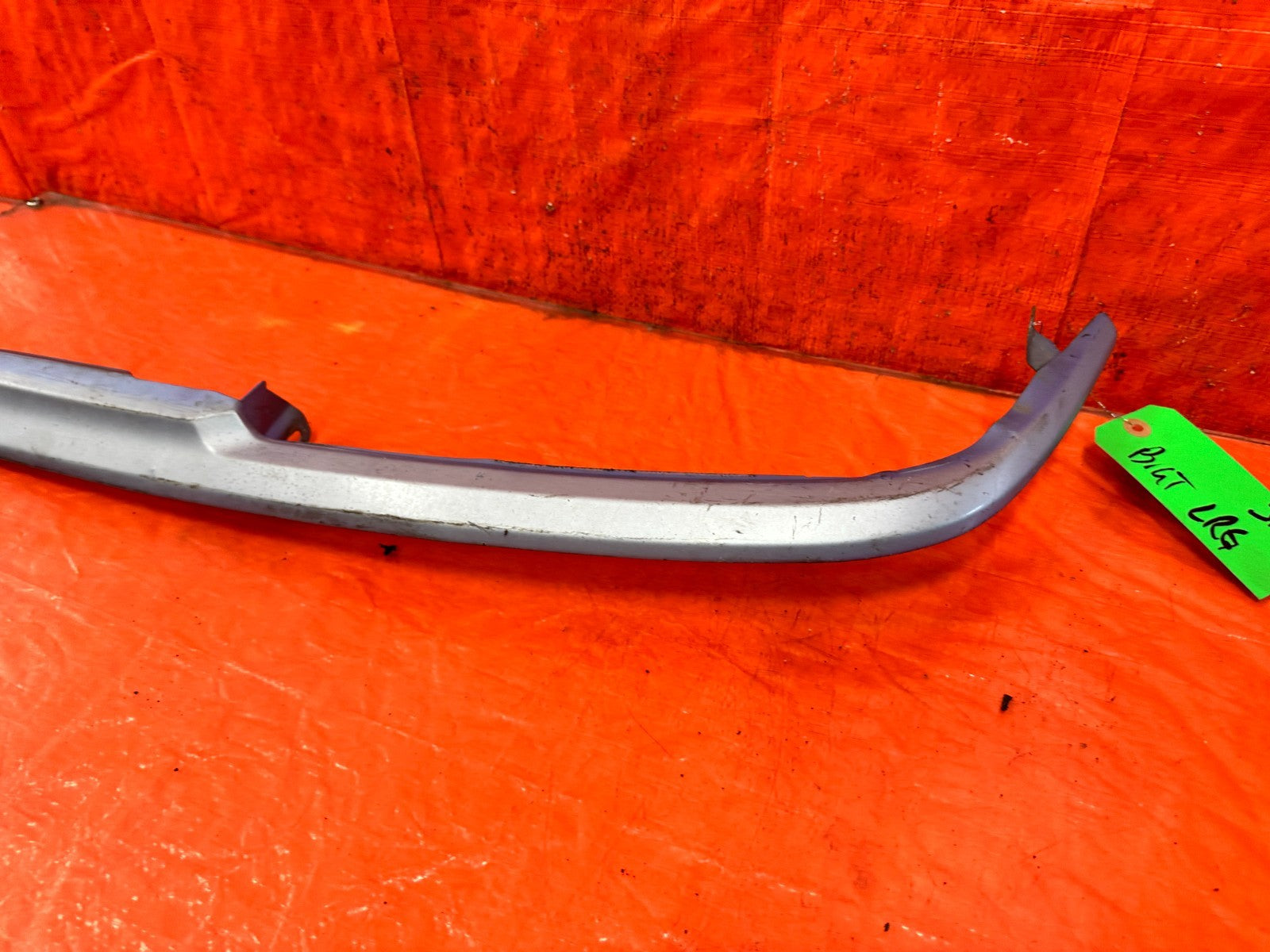 90 91 HONDA CIVIC HATCHBACK   FRONT BUMPER GRILLE INSERT  ASSEMBLY   OEM 3173