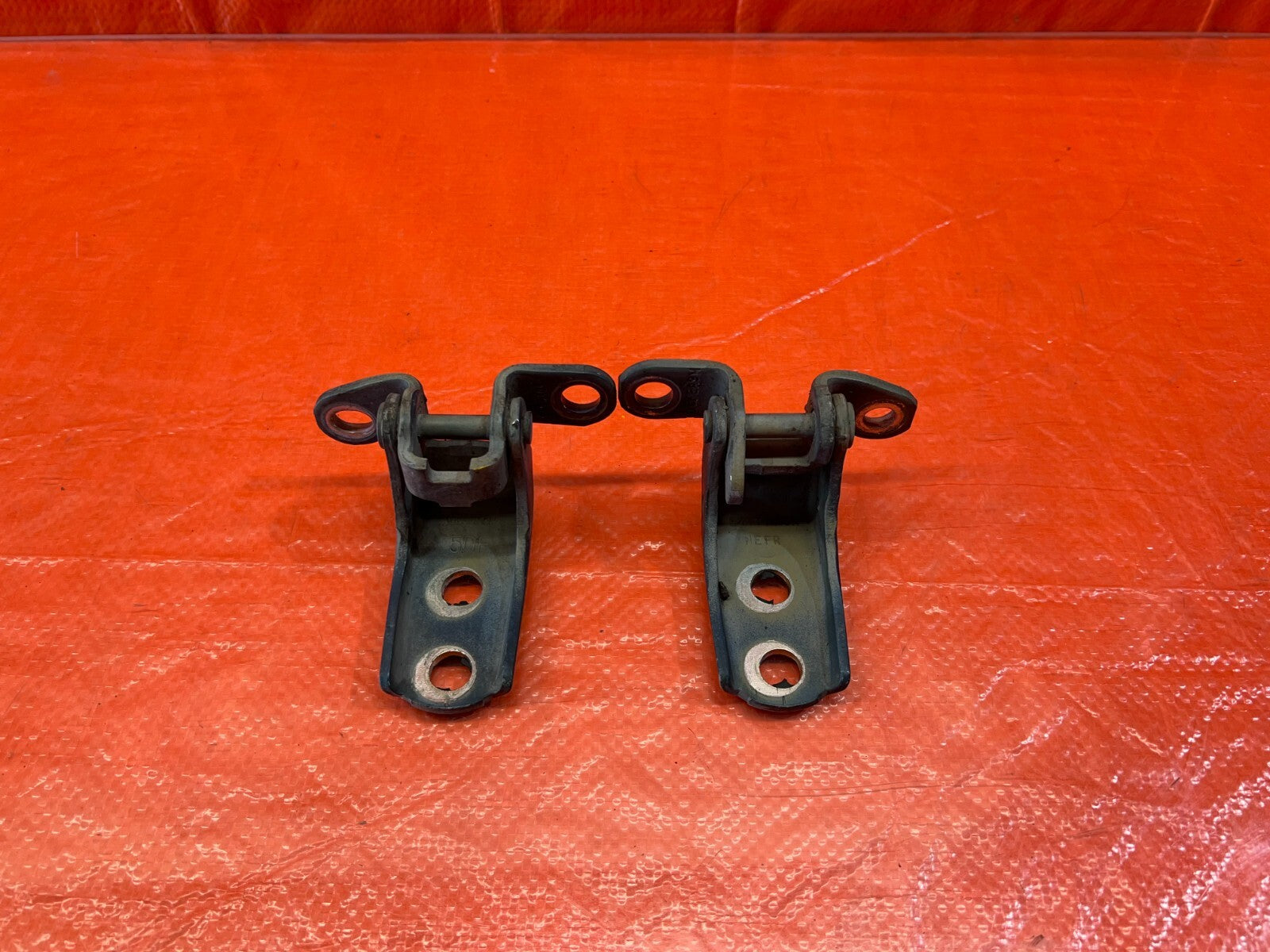 06 11 CIVIC 4D SEDAN   DOOR HINGE SET   UPPER & LOWER RIGHT FRONT SIDE OEM #2034