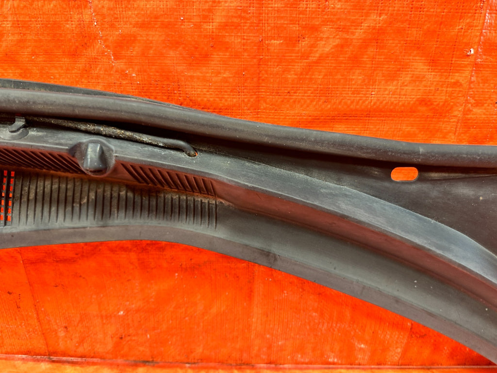 04 11 MAZDA RX8 RX 8   WINDSHIELD WIPER COWL TRIM PLASTIC   OEM FACTORY #3032