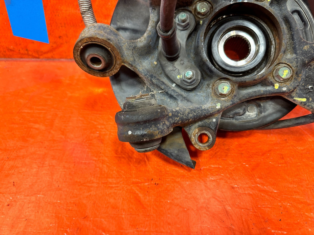 10 16 HYUNDAI GENESIS COUPE   PASSENGER RIGHT REAR SPINDLE KNUCKLE HUB OEM #32510