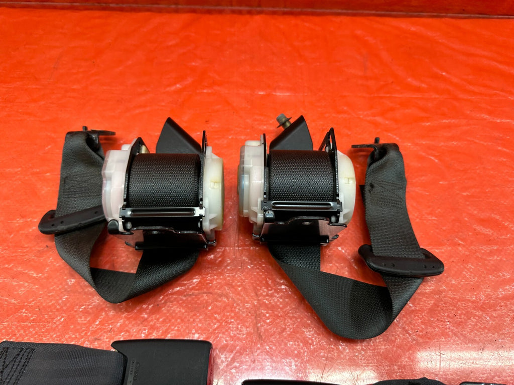 2003 HONDA CIVIC SI EP3 HATCH REAR SEAT BELT SET LEFT & RIGHT SEAT BELTS OEM 1866