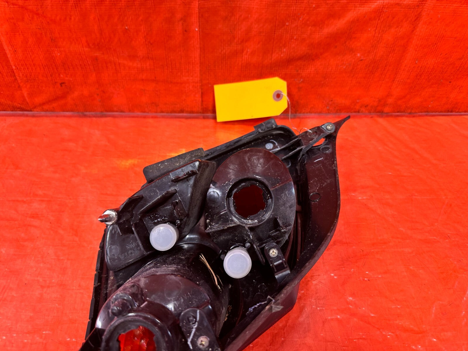02 05 LEXUS SC430   DRIVER LEFT TAIL LIGHT TAIL LAMP   OEM FACTORY #28812