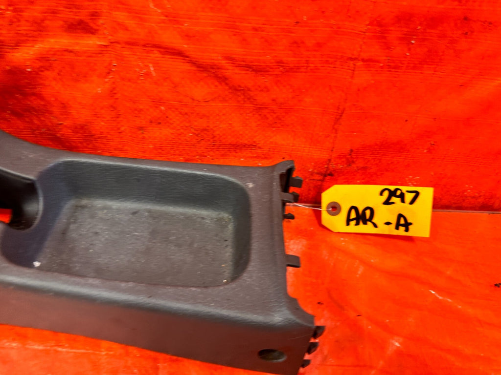 99 00 HONDA CIVIC SI EM1   ARM REST SHIFTER CENTER CONSOLE CUP HOLDER OEM 2972