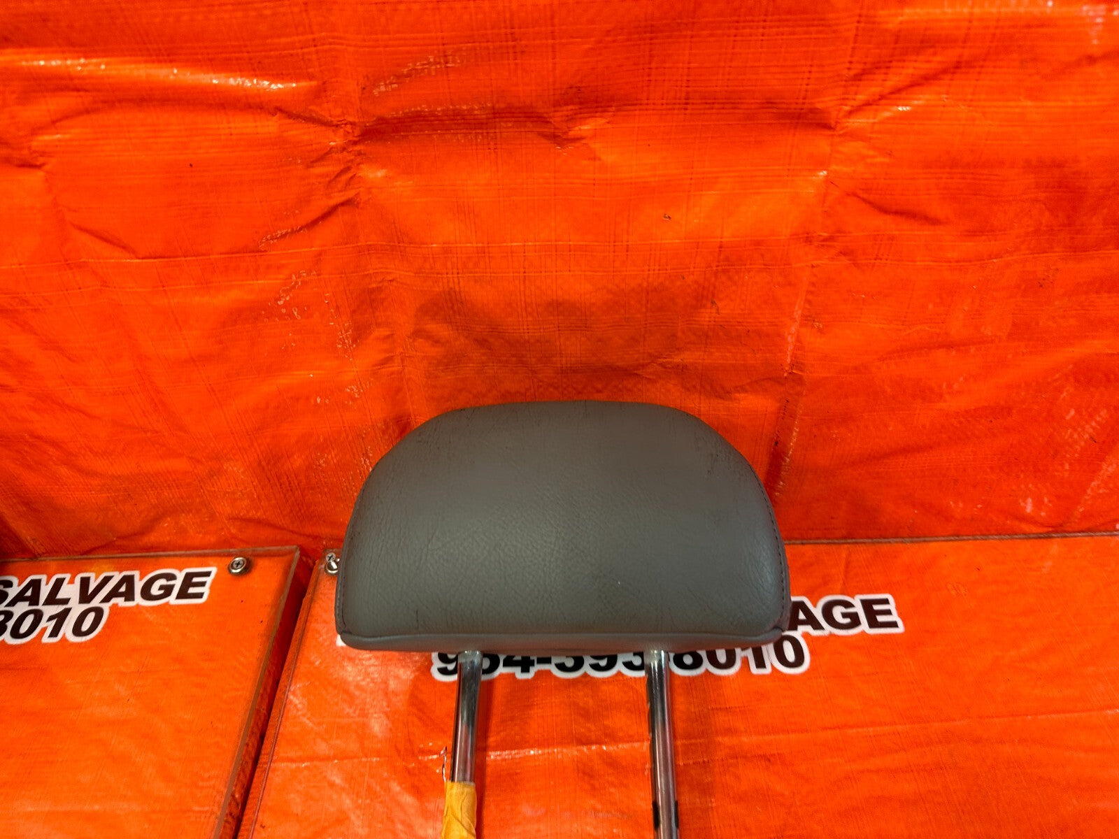 04 08 ACURA TSX   LEFT OR RIGHT   REAR SEAT   HEAD REST GRAY COLOR   OEM 2554
