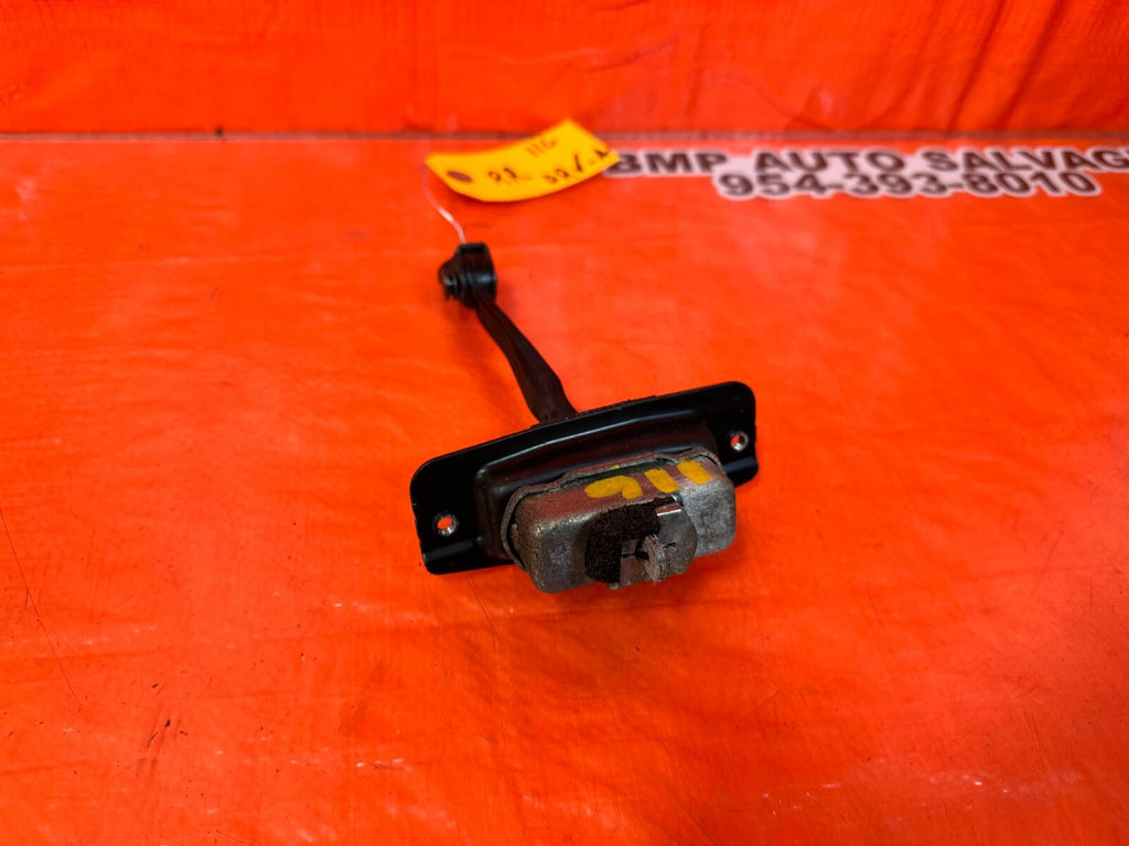 2010 10 INFINITI FX35   PASSENGER REAR DOOR CHECKER HINGE ARM STOPPER   OEM #1165