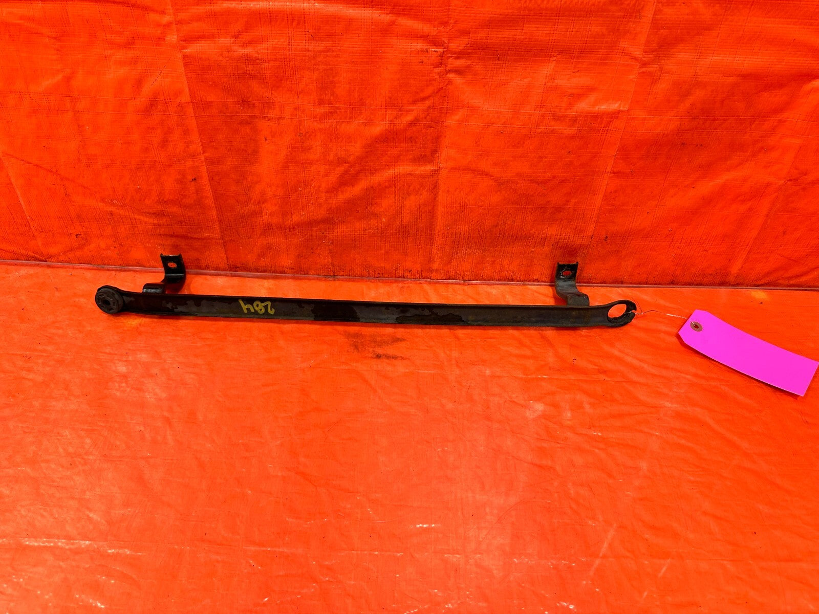 94 01 ACURA INTEGRA   AC CONDENSER ASSEMBLY MOUNTING BRACKET BAR MOUNT OEM #2845
