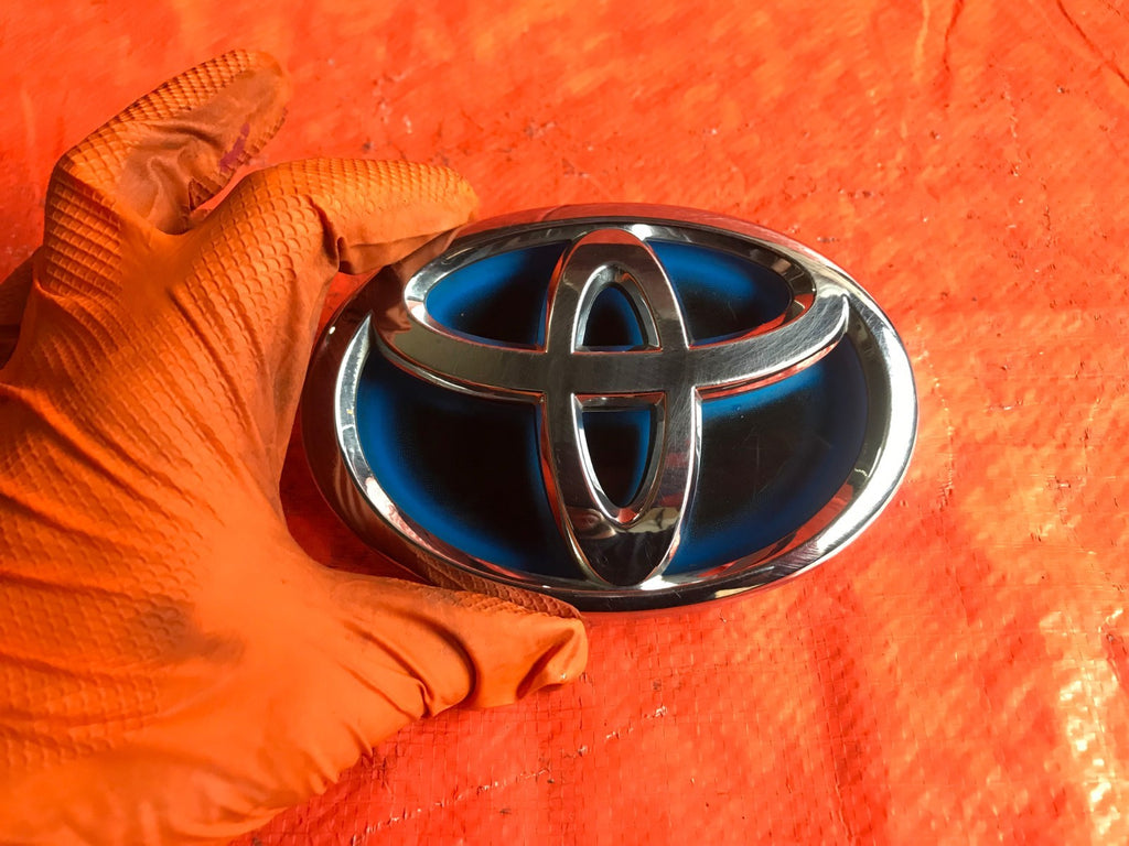OEM 2012 12 TOYOTA PRIUS REAR TRUNK EMBLEM0