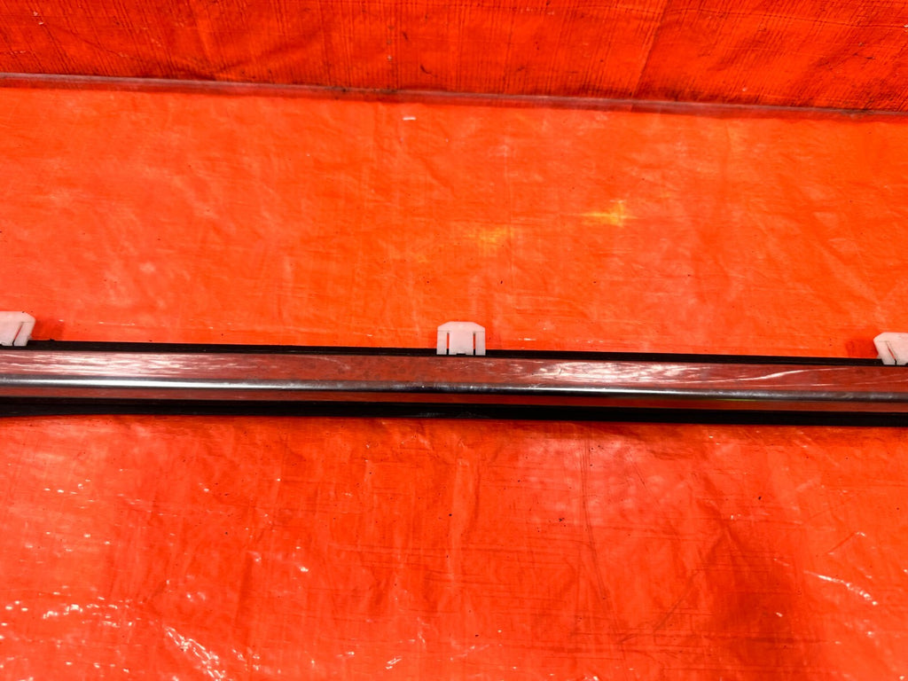09 14 ACURA TSX   RIGHT FRONT EXTERIOR WINDOW GLASS TRIM BELT MOLDING   OEM #2792