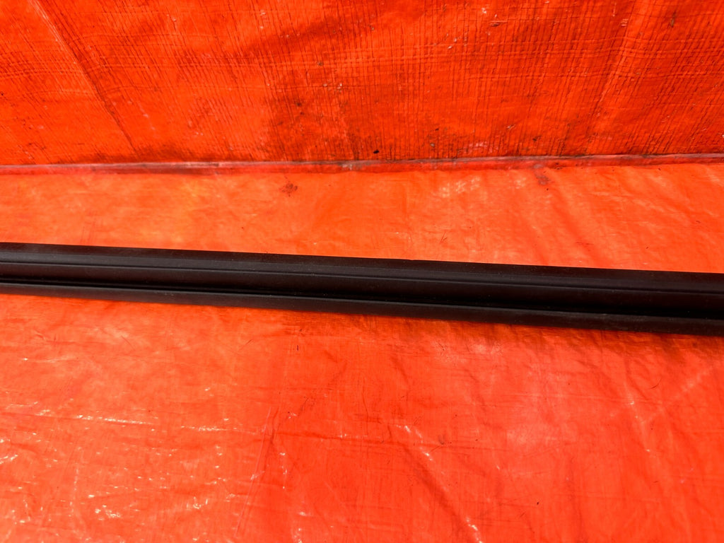 04 08 ACURA TSX   DRIVER LEFT REAR   INTERIOR INSIDE GLASS TRIM SEAL OEM 2912
