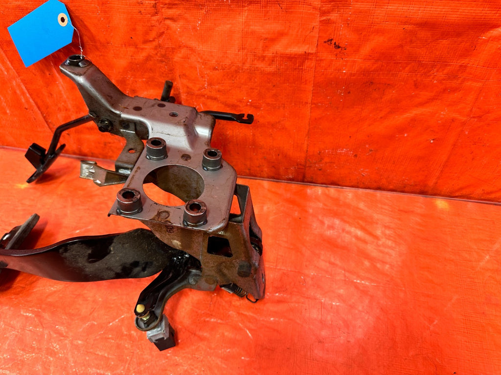 97 01 HONDA CR V CRV   AUTOMATIC   GAS PEDAL BRAKE PEDAL   OEM #3016