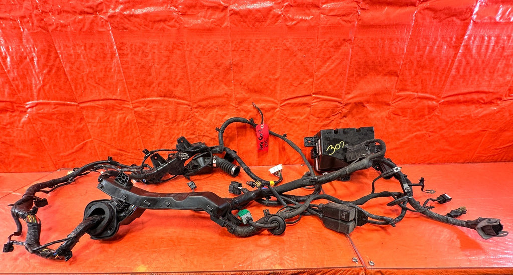 2013 13  HYUNDAI GENESIS COUPE R SPED ENGINE BAY UNDER THE HOOD HARNESS FUSE BOX0