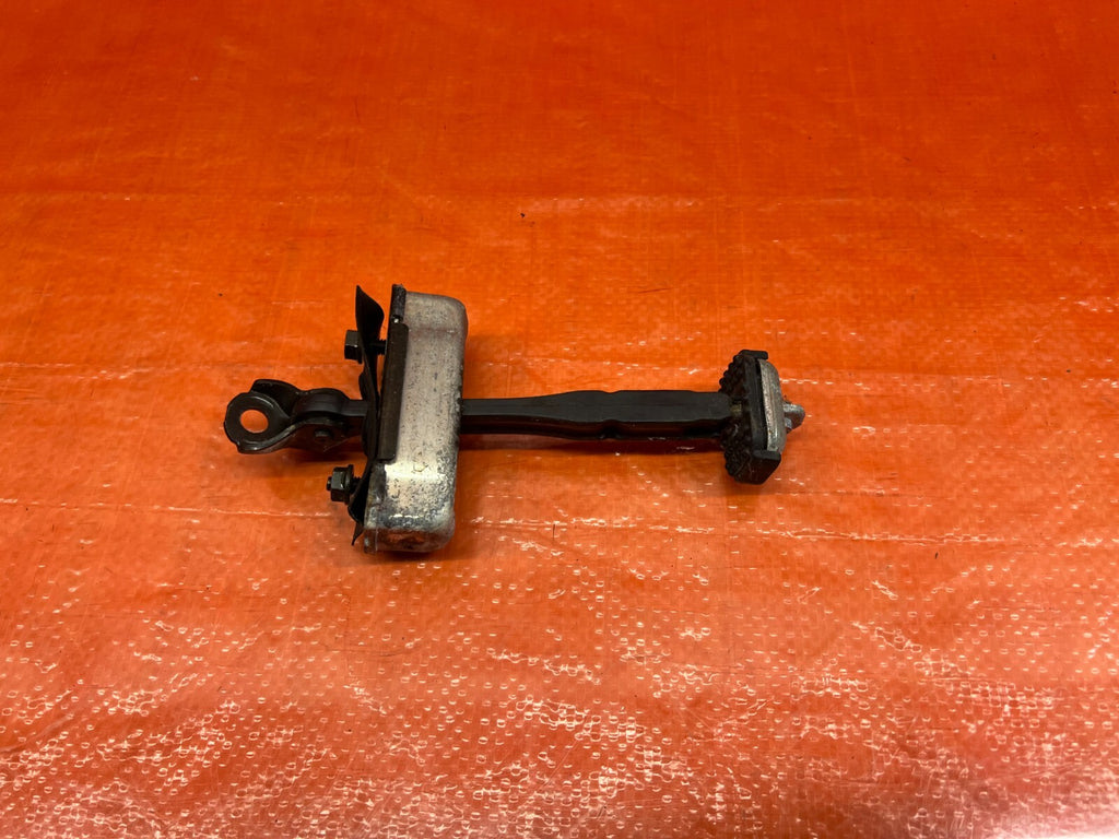 04 08 ACURA TSX   PASSENGER REAR DOOR CHECKER HINGE ARM STOPPER   OEM #1567