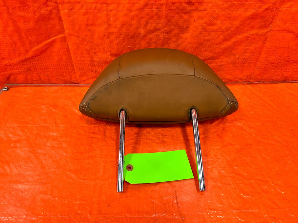 02 05 LEXUS SC430   FRONT SEAT   LEFT OR RIGHT HEAD REST   PEANUT BUTTER OEM 2884