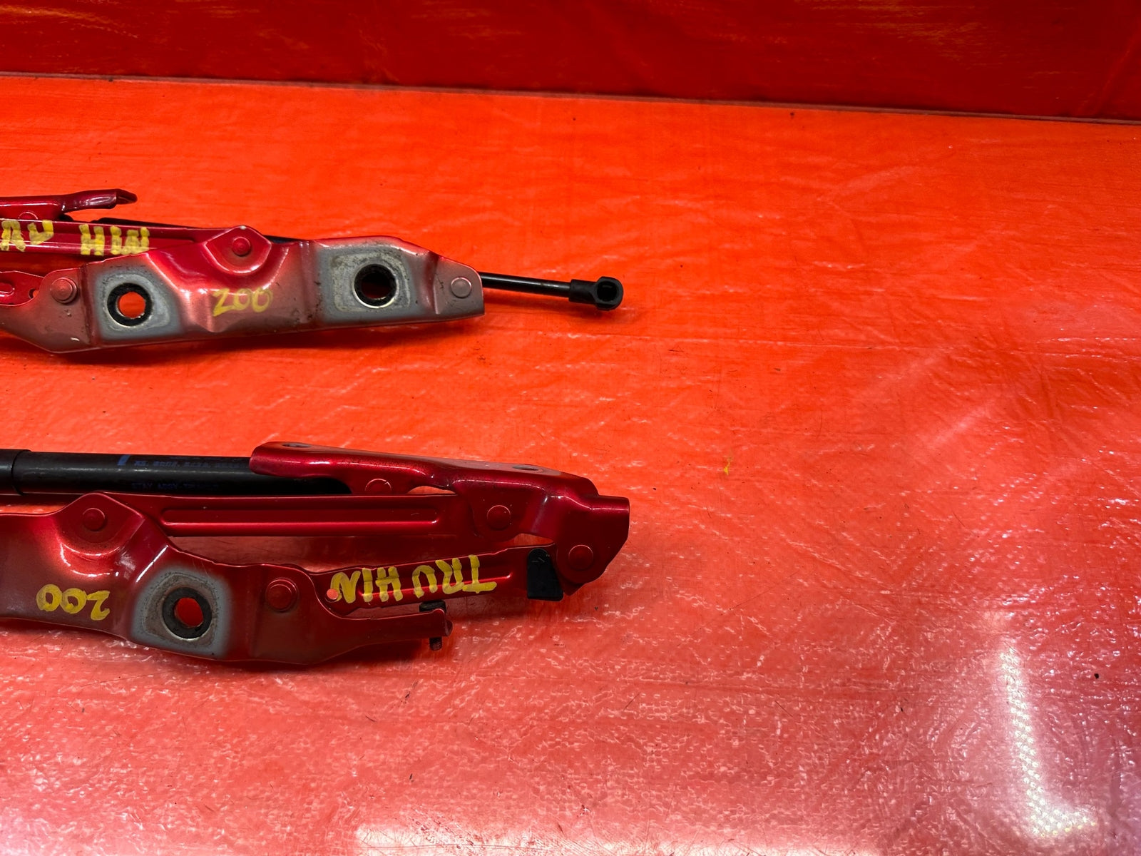 17 20 INFINITI Q60   LEFT AND RIGHT TRUNK HINGES   OEM FACTORY #2004