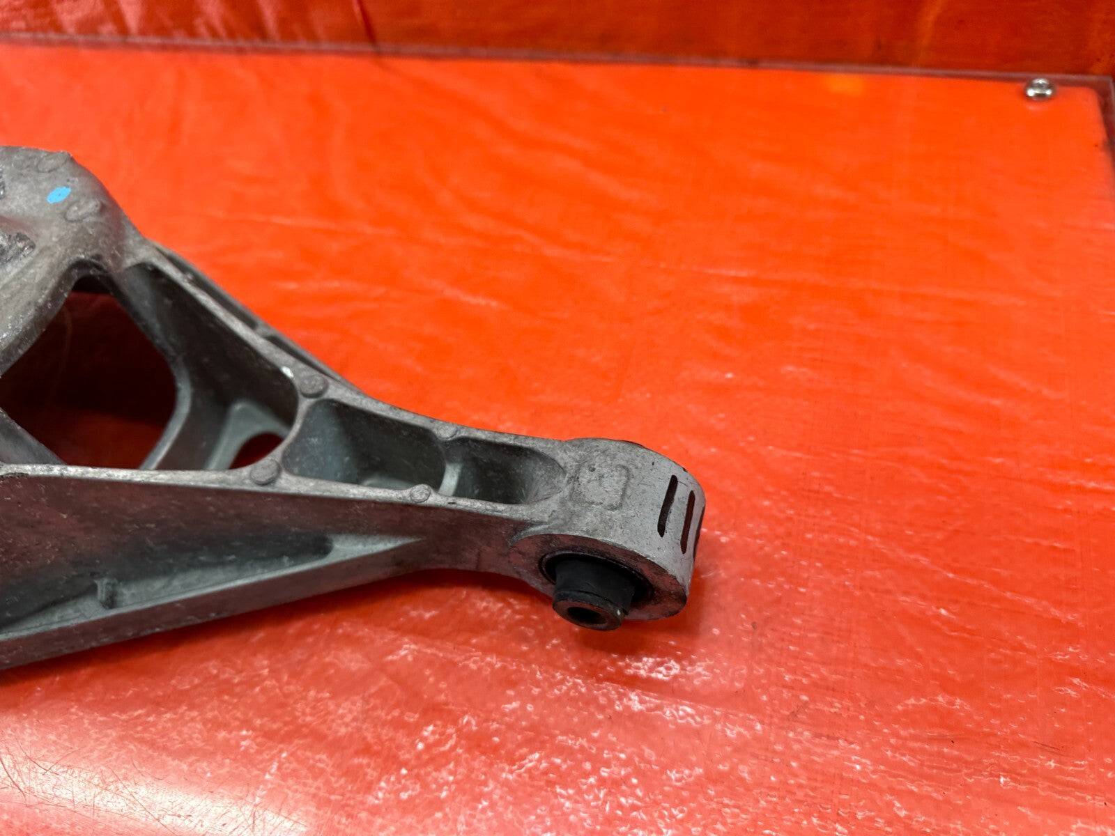 09 12 INFINITI FX50 FX35   RIGHT REAR   ALUMINUM REAR LOWER CONTROL ARM ASSEBLY3