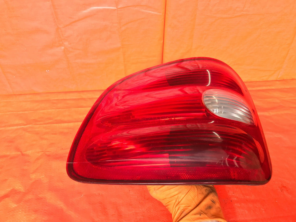 OEM 1997 1998 1999 FORD F150 F 150 DRIVER LEFT TAIL LIGHT LAMP 97 98 F75B 13B5054