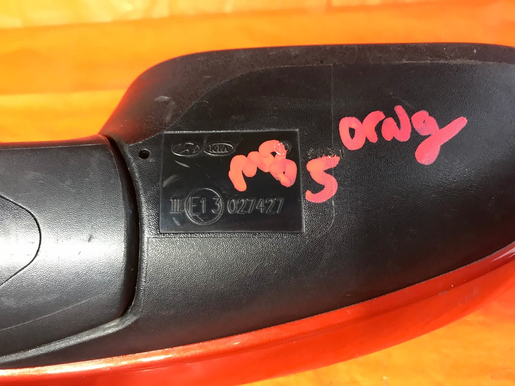 OEM 2010 10 HYUNDAI ACCENT PASSENGER RIGHT SIDE VIEW MIRROR   ORANGE E13 0274279