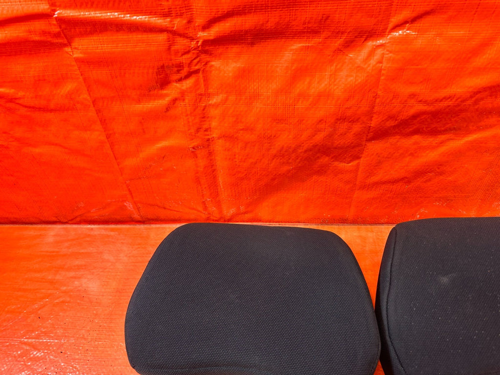 03 04 NISSAN 350Z   CLOTH   FRONT SEAT HEAD REST SET LEFT AND RIGHT   OEM #2627