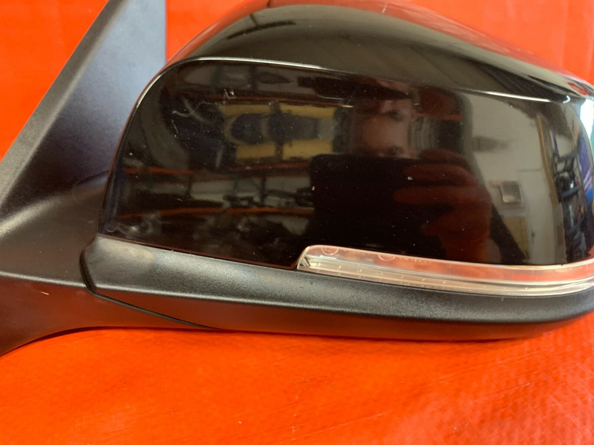13-18 BMW 320i DRIVER LEFT FRONT SIDE VIEW MIRROR - BLACK COLOR - 5 PIN - OEM OE4