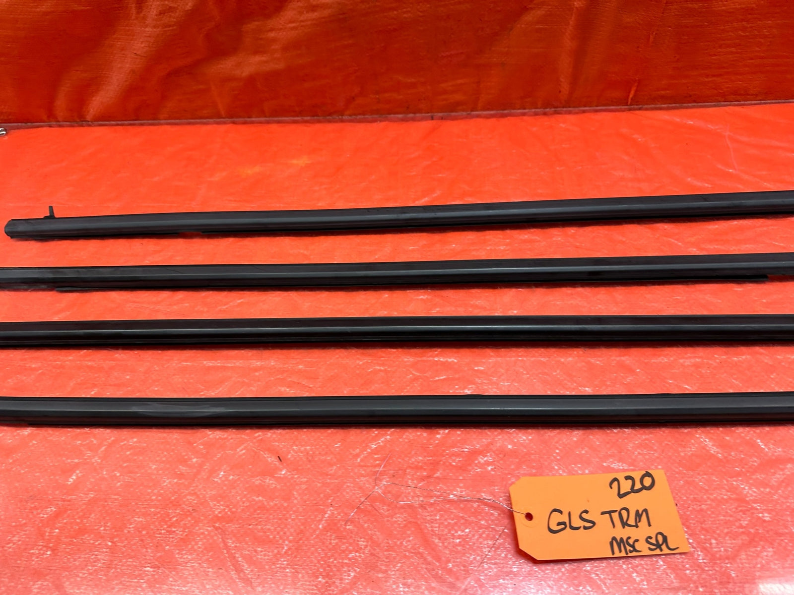 06 11 CIVIC 4D SEDAN   EXTERIOR DOOR WINDOW GLASS TRIM SET LEFT RIGHT   OEM #2207