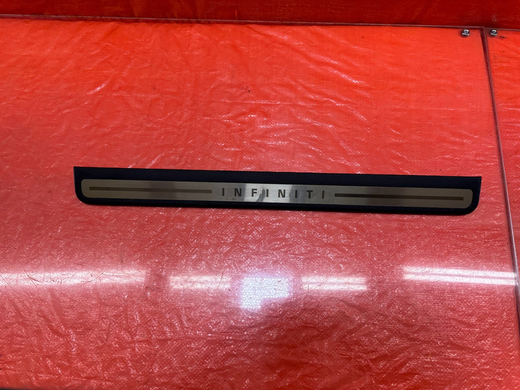 07 13 INFINITI G35 SEDAN FRONT LEFT RIGHT FLOOR PILLAR DOOR SILL SCUFF PLATE 1920