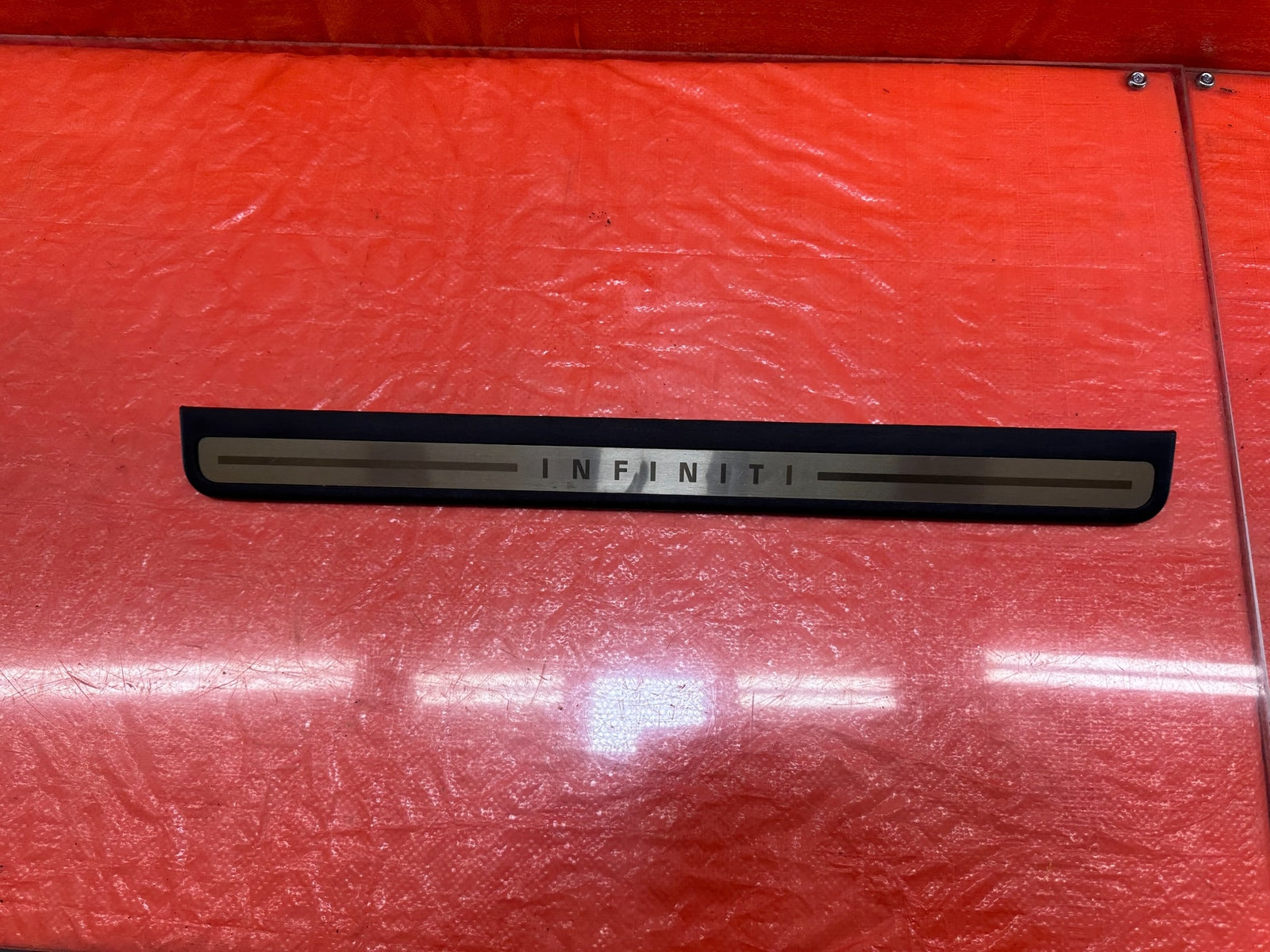 07 13 INFINITI G35 SEDAN FRONT LEFT RIGHT FLOOR PILLAR DOOR SILL SCUFF PLATE 1920