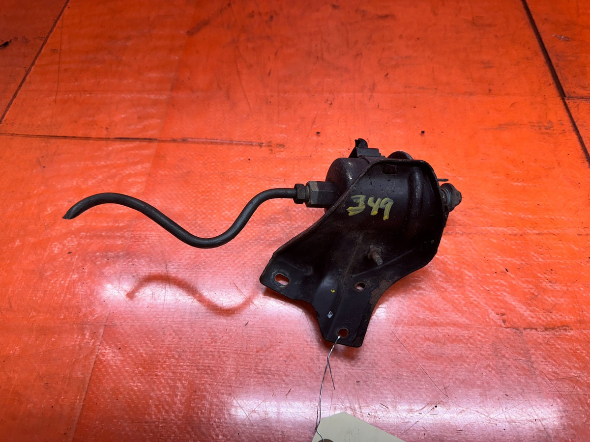 94-01 ACURA INTEGRA ENGINE BAY FUEL FILTER W/ MOUNTING BRACKET HOUSING OEM #3497