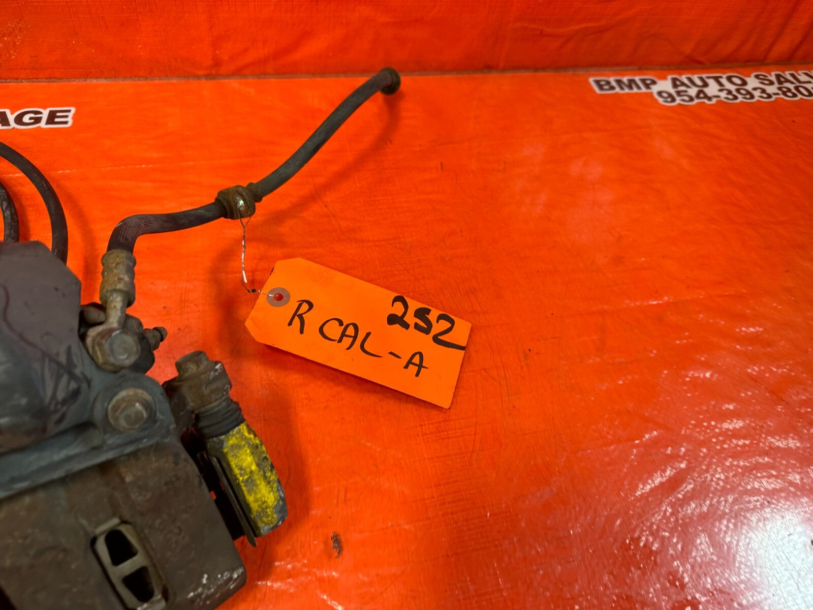 92 01 HONDA PRELUDE   BRAKE CALIPER   DRIVER LEFT REAR SIDE   OEM FACTORY #2529