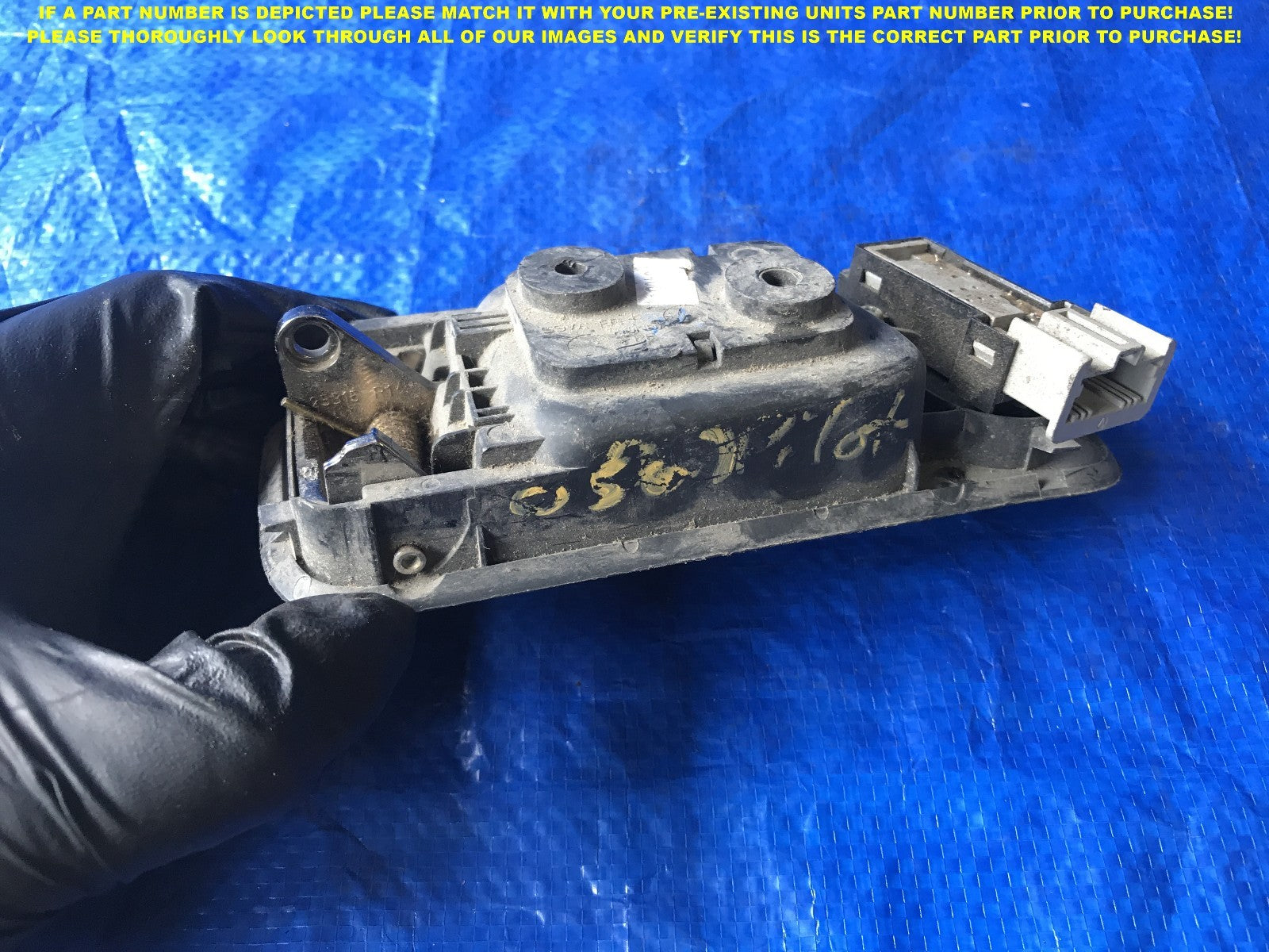 OEM 2003 2004 2005 HONDA PILOT PASSENGER RIGHT FRONT INTERIOR DOOR HANDLE   1