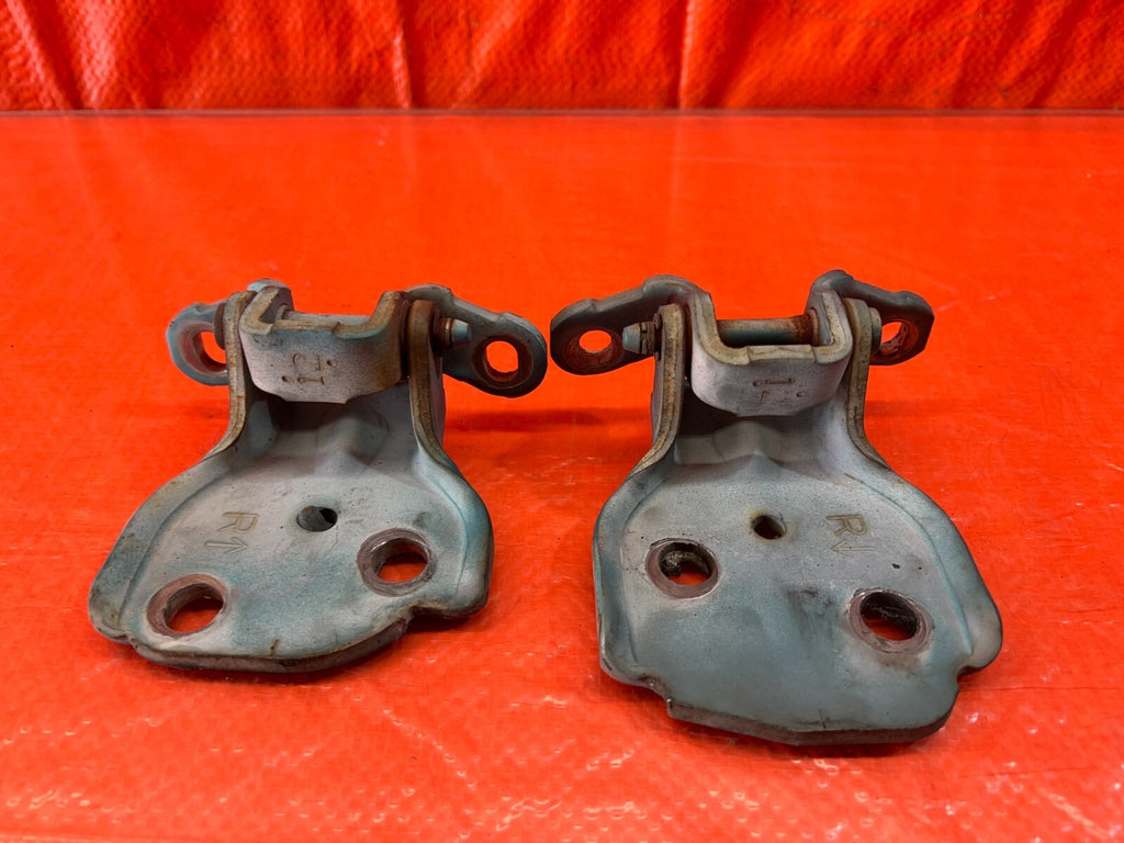 90 93 ACURA INTEGRA   PASSENGER RIGHT FRONT DOOR HINGE SET UPPER LOWER OEM #1605