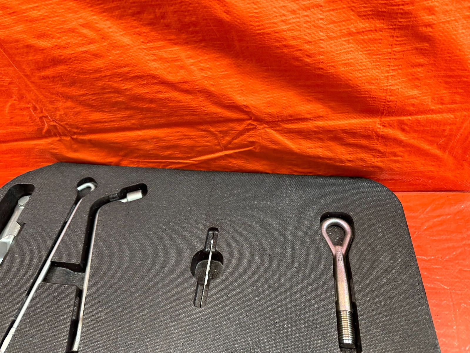 07 13 INFINITI G35 G37 SEDAN   SPARE TIRE TOOL KIT W/ FOAM STYROFOAM   OEM #1925