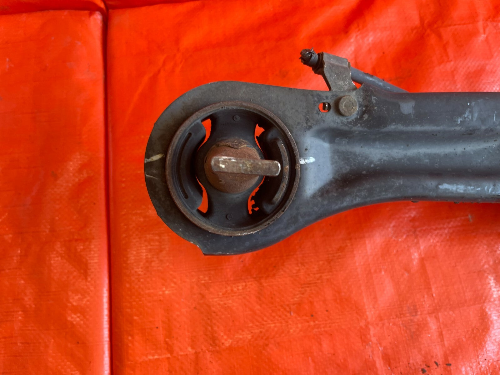 11 17 HONDA ODYSSEY   PASSENGER RIGHT REAR   SPINDLE KNUCKLE HUB W/ CONTROL ARM7