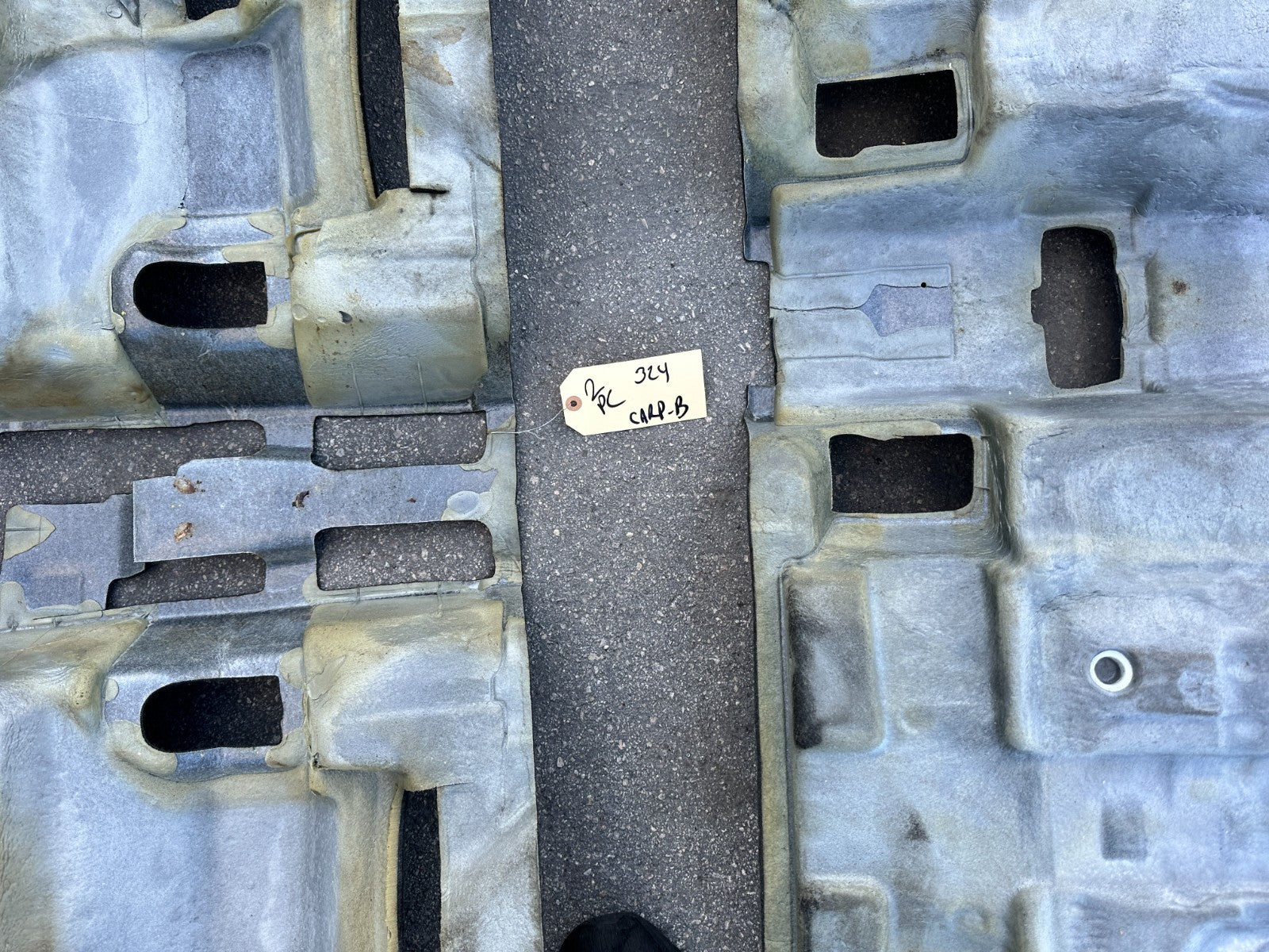 18 22 HONDA ACCORD 1.5L   CARPET   FRONT AND REAR PORTION   COMPLETE   OEM #32416
