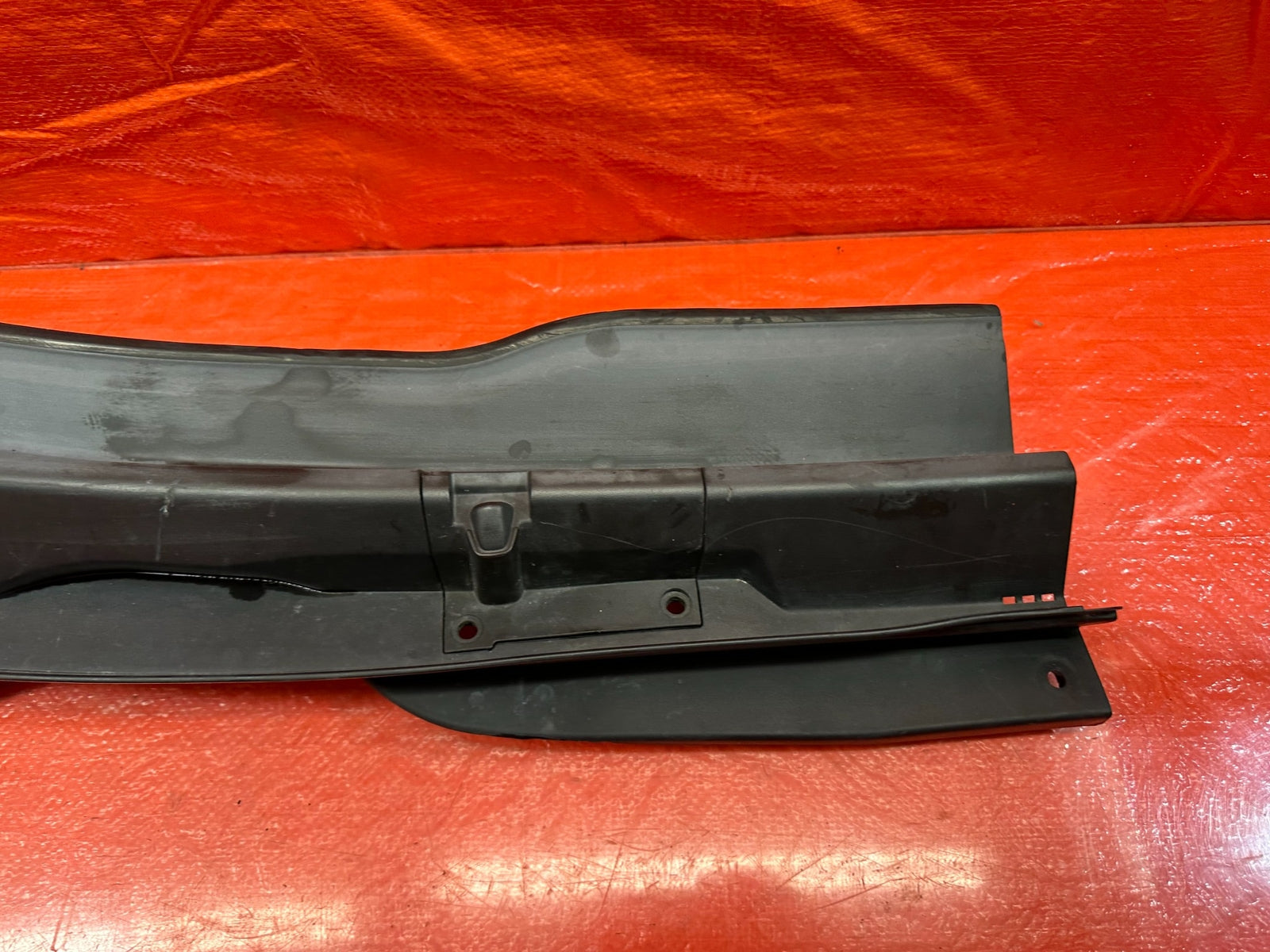04 05 ACURA TSX   WINDSHIELD WIPER COWL PASSENGER RIGHT SIDE   OEM FACTORY #2055